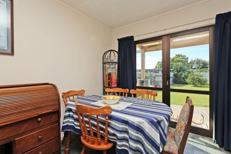 Photo of property in 18 Duckworth Crescent, Greenmeadows, Napier, 4112