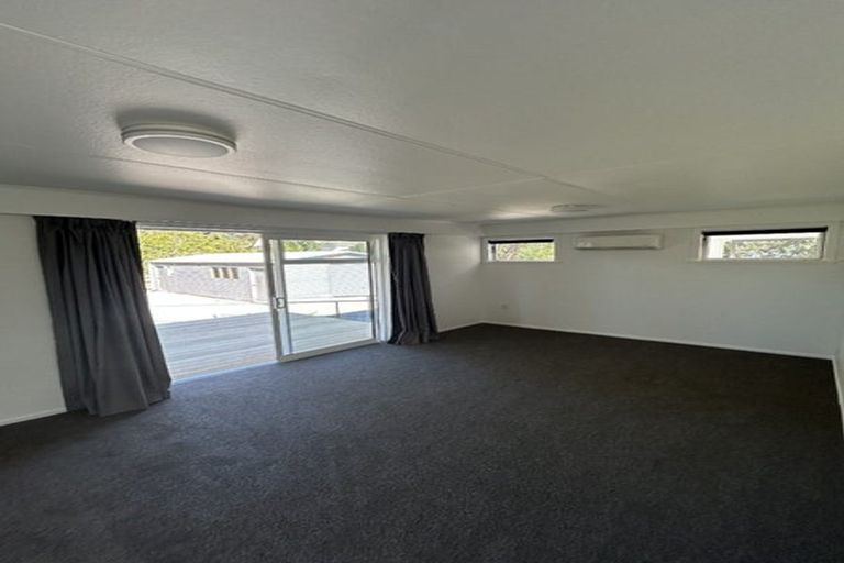 Photo of property in 84 Kuratawhiti Street, Greytown, 5712