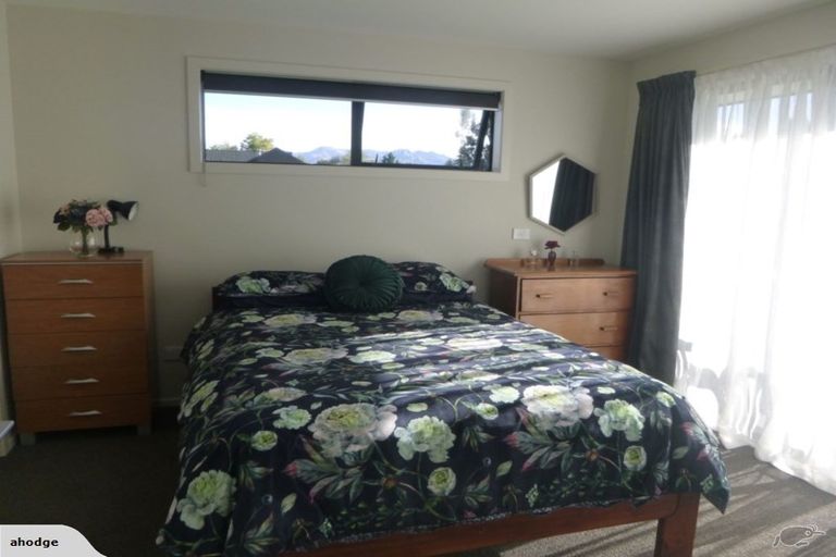 Photo of property in 14 Hebbard Court, Albert Town, Wanaka, 9305