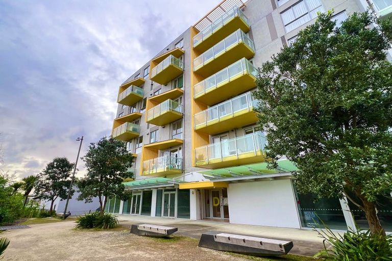 Photo of property in 604/27 Don Mckinnon Drive, Albany, Auckland, 0632