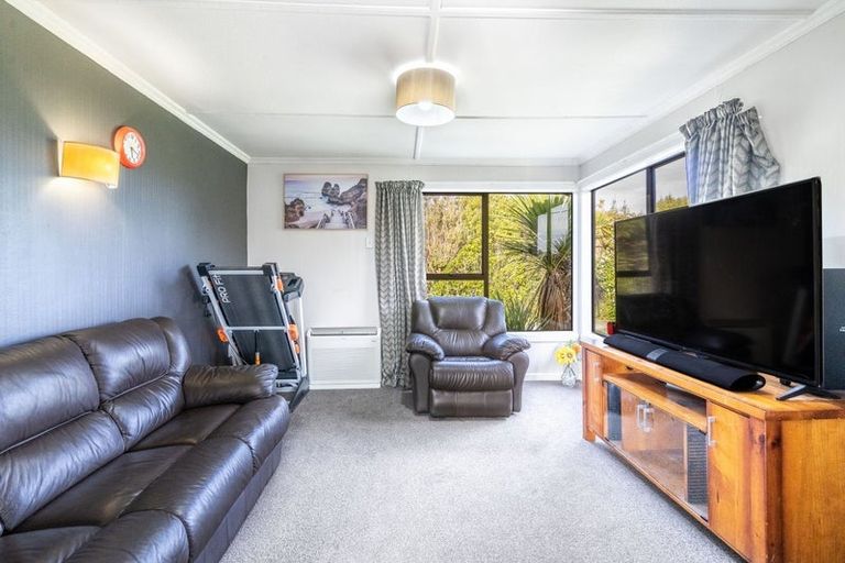 Photo of property in 62 Watt Road, Otatara, Invercargill, 9879