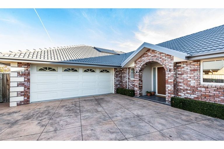 Photo of property in 15 Elm Drive, Rangiora, 7400