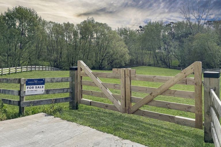 Photo of property in 6a Charity Way, Stillwater, 0993