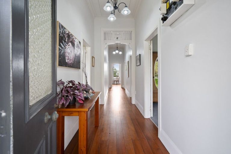 Photo of property in 37 Grey Street, Marton, 4710