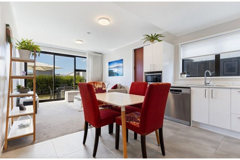 Photo of property in 10 Raranga Lane, Hobsonville, Auckland, 0616