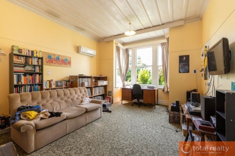 Photo of property in 37 Garfield Avenue, Roslyn, Dunedin, 9010