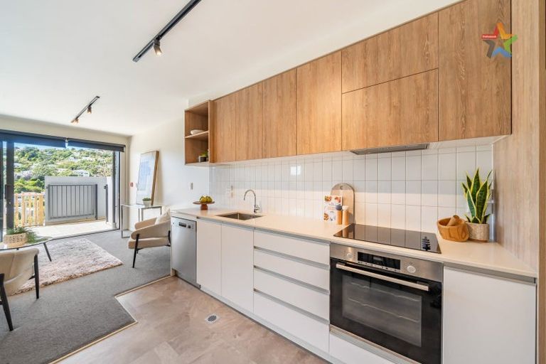 Photo of property in 2/65 Tiketike Way, Brooklyn, Wellington, 6021