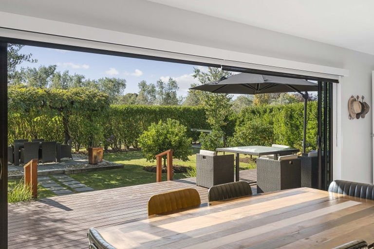 Photo of property in 2 Burgundy Drive, Martinborough, 5711