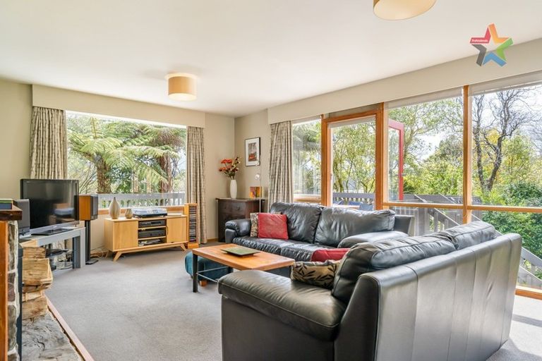 Photo of property in 98b Manuka Street, Stokes Valley, Lower Hutt, 5019