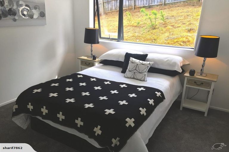 Photo of property in 14 San Casello Rise, Henderson, Auckland, 0612