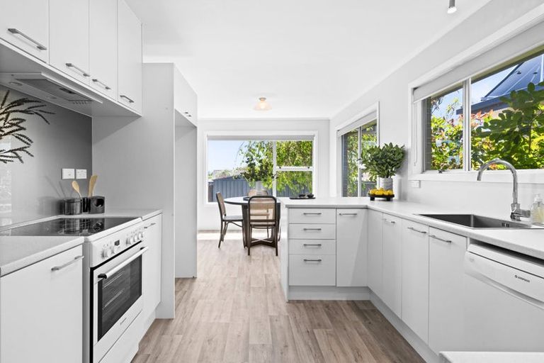 Photo of property in 144 Te Mata Road, Havelock North, 4130