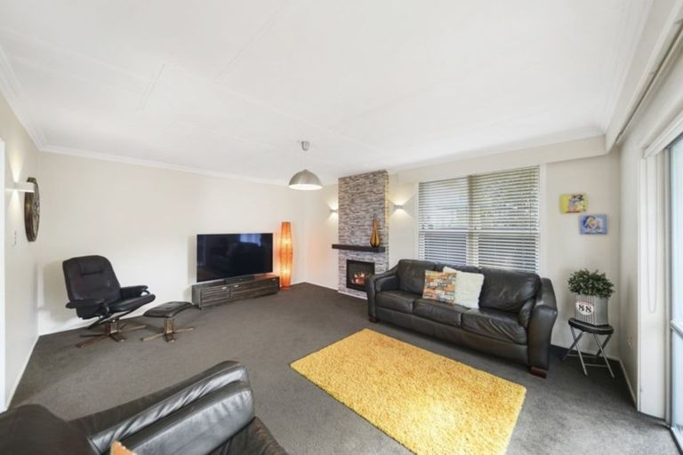 Photo of property in 13 Bradbury Road, Botany Downs, Auckland, 2010