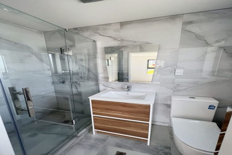 Photo of property in 41b Crestview Rise, Papakura, 2110