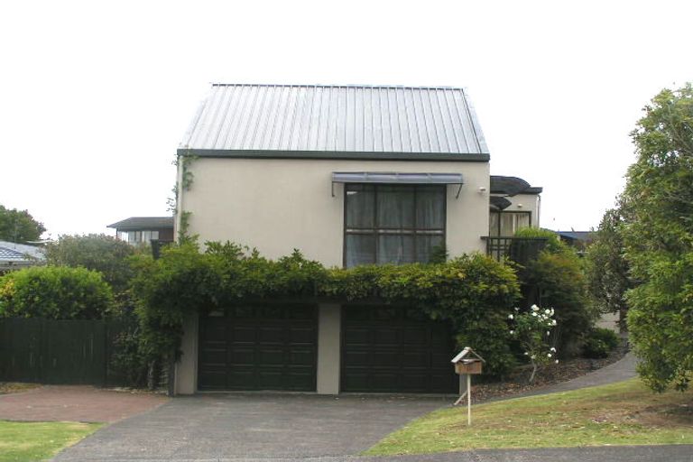 Photo of property in 68 Becroft Drive, Forrest Hill, Auckland, 0620
