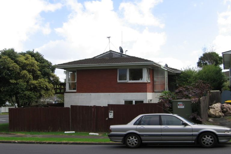 Photo of property in 1/50 Glenmore Road, Sunnyhills, Auckland, 2010