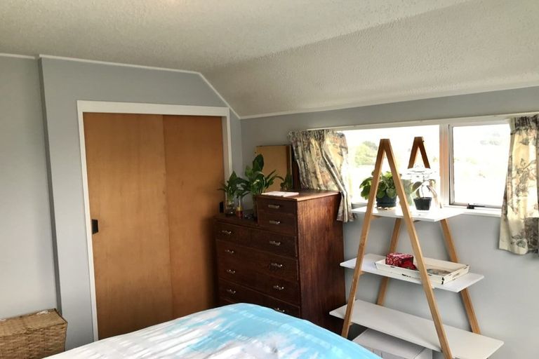 Photo of property in 15e Glen Road, Stokes Valley, Lower Hutt, 5019