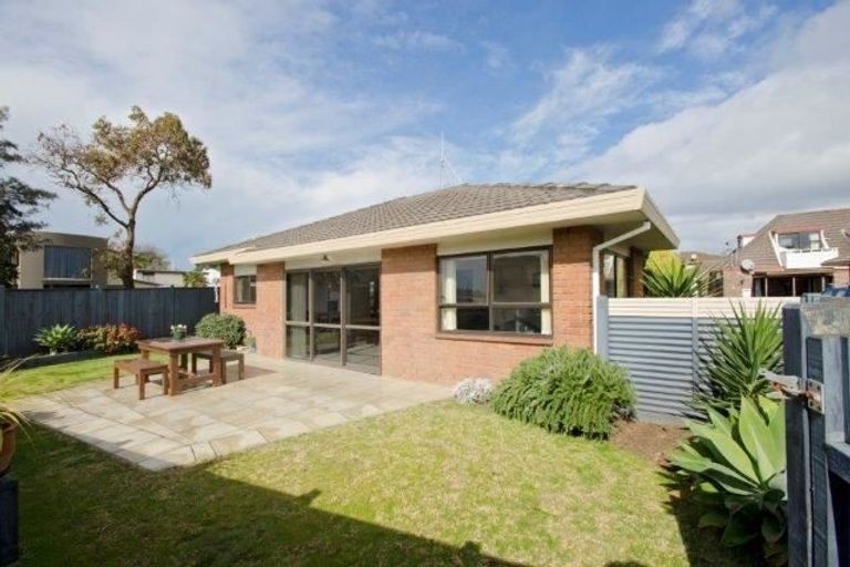 Photo of property in 10 Terrace Avenue, Mount Maunganui, 3116
