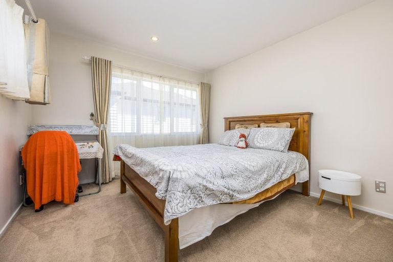 Photo of property in 45 Bordeaux Parade, Te Atatu South, Auckland, 0610