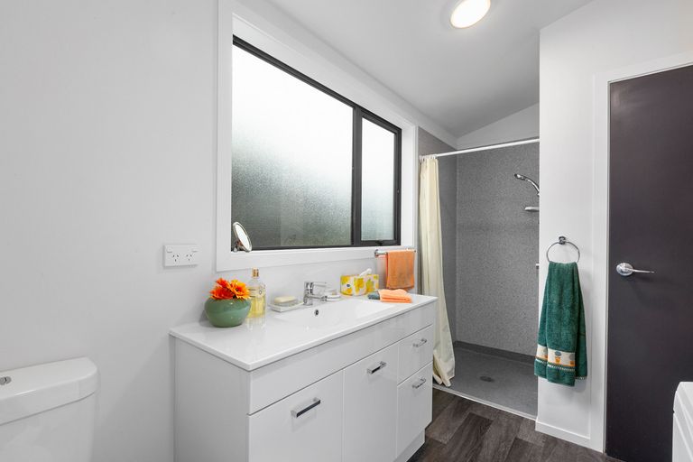 Photo of property in 82 Bay View Road, South Dunedin, Dunedin, 9012