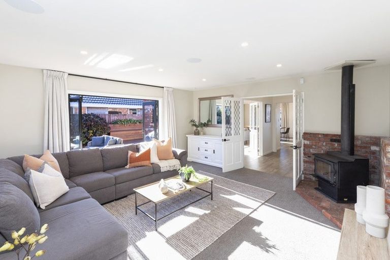 Photo of property in 54 Regency Crescent, Redwood, Christchurch, 8051