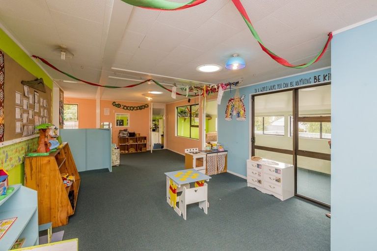 Photo of property in 2 Queens Road, Waikanae Beach, Waikanae, 5036