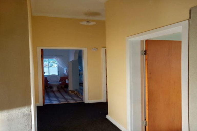 Photo of property in 5 Claremont Grove, Mount Victoria, Wellington, 6011