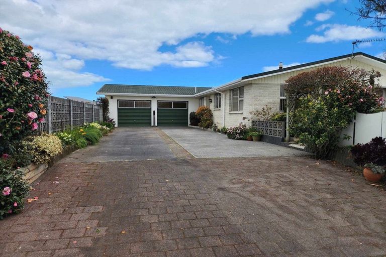 Photo of property in 14 Rata Street, Hawera, 4610