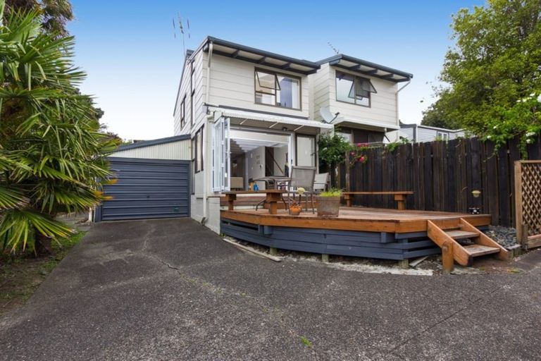 Photo of property in 3/75 Birkdale Road, Birkdale, Auckland, 0626