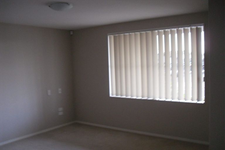 Photo of property in 1/45 Haven Drive, East Tamaki, Auckland, 2013