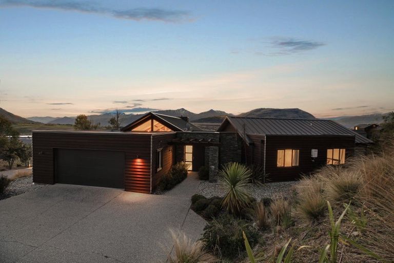 Photo of property in 15 Mckellar Drive, Jacks Point, Queenstown, 9371