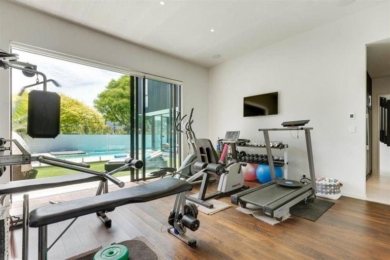 Photo of property in 36 Oceania Place, Mellons Bay, Auckland, 2014