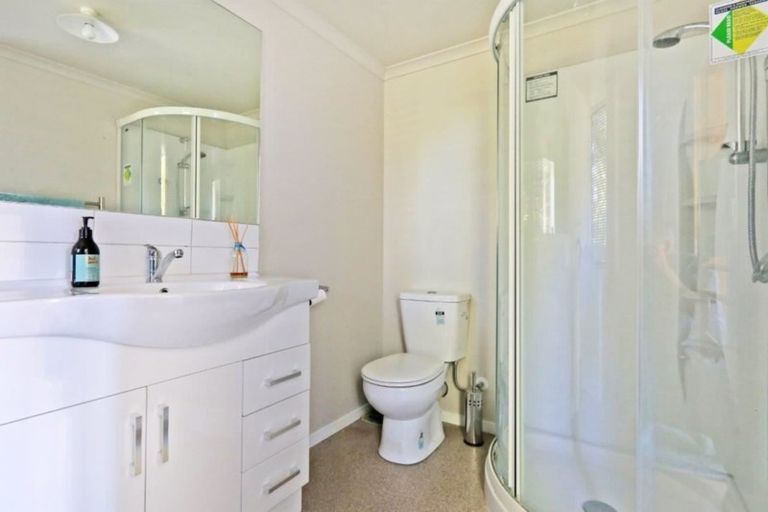 Photo of property in 58 Tauroa Road, Havelock North, 4130