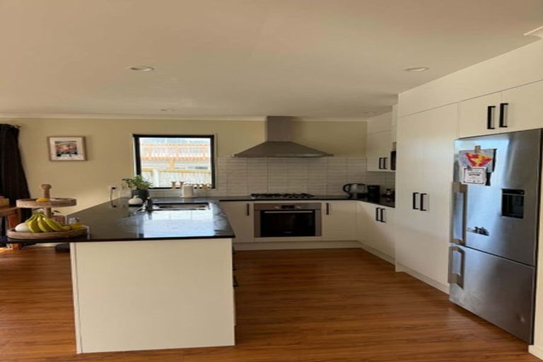 Photo of property in 6 Maylee Crescent, Gulf Harbour, Whangaparaoa, 0930