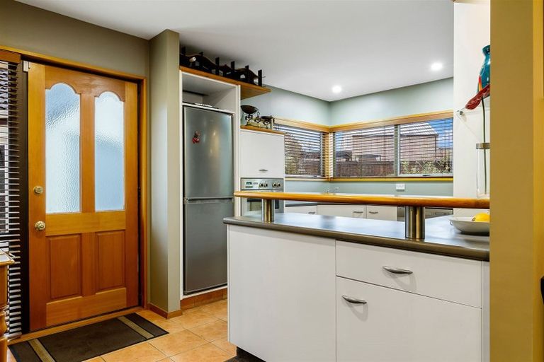 Photo of property in 5/56 Saint James Avenue, Papanui, Christchurch, 8053