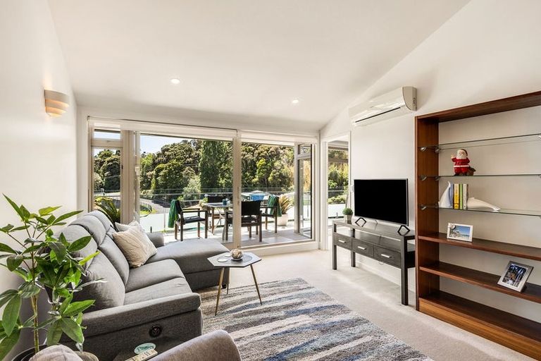 Photo of property in Bridgewater Apartments, 308/7 Te Rangi Cross Road, Paihia, 0200