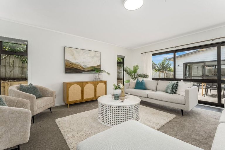 Photo of property in 9 Paparoa Crescent, Aotea, Porirua, 5024