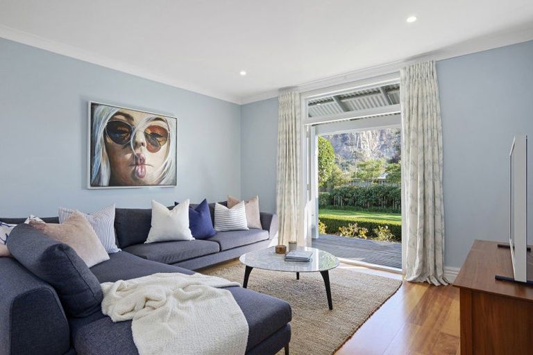 Photo of property in 33 Hardwicke Street, Sumner, Christchurch, 8081