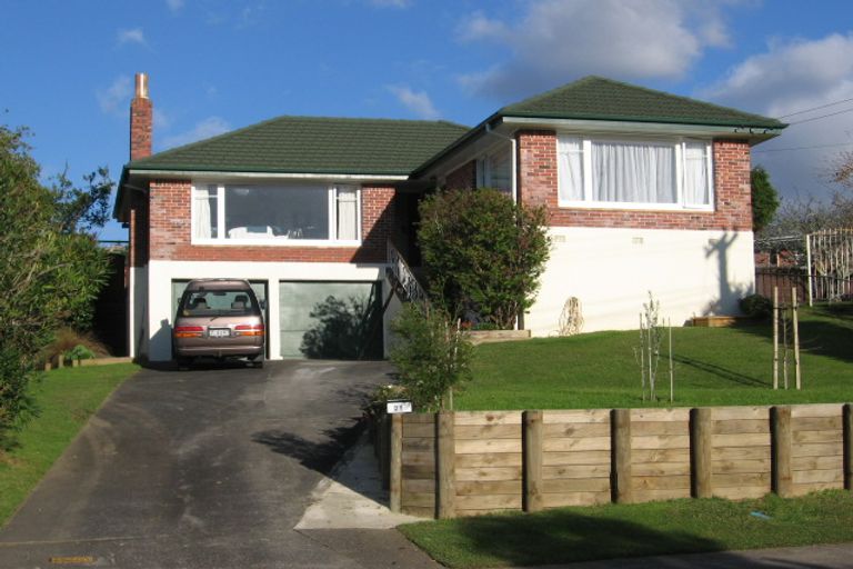 Photo of property in 21 Angelo Avenue, Howick, Auckland, 2014