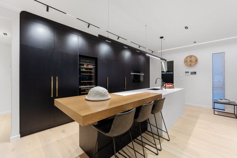 Photo of property in 7 Headsail Drive, Long Bay, Auckland, 0630