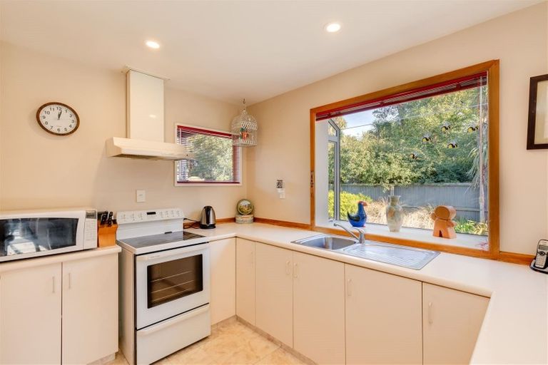 Photo of property in 1/126 Pages Road, Wainoni, Christchurch, 8061