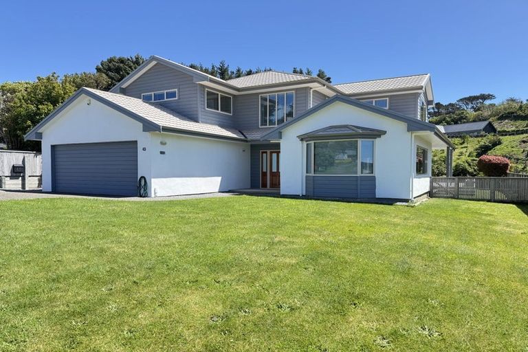 Photo of property in 43 Furlong Crescent, Churton Park, Wellington, 6037