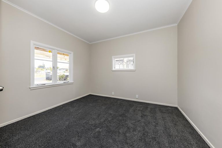 Photo of property in 2/16 Gordon Road, Papatoetoe, Auckland, 2025