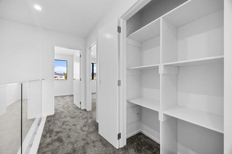 Photo of property in 6 Harikoa Way, Karaka, 2113