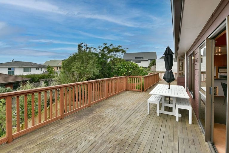 Photo of property in 3 Higham Ferrers Place, Red Beach, 0932