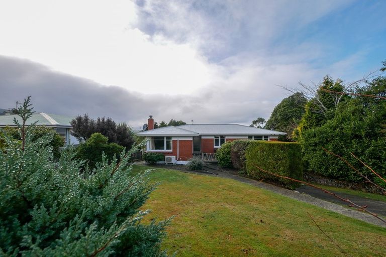 Photo of property in 16 Caldwell Street, Brockville, Dunedin, 9011