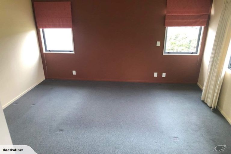 Photo of property in 25 Chippenham Grove, Churton Park, Wellington, 6037