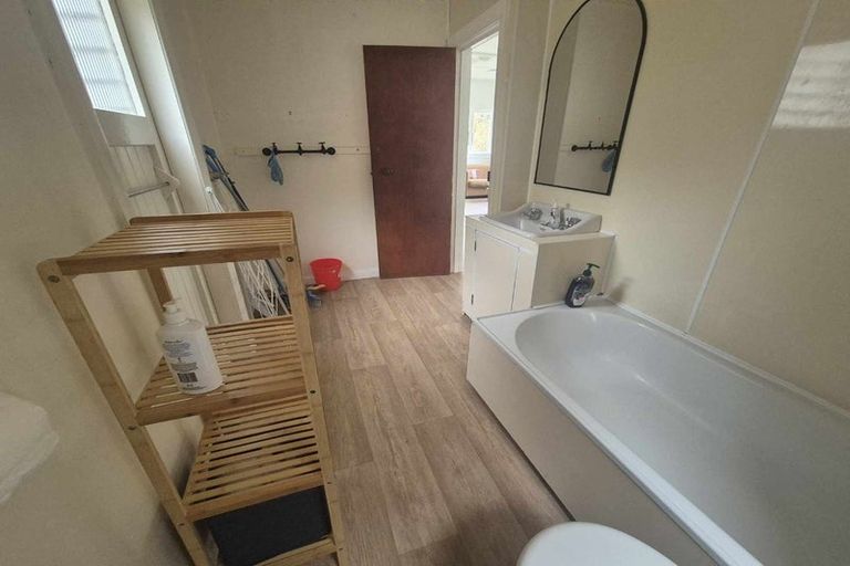 Photo of property in 21 Manuka Street, Otaki Beach, Otaki, 5512