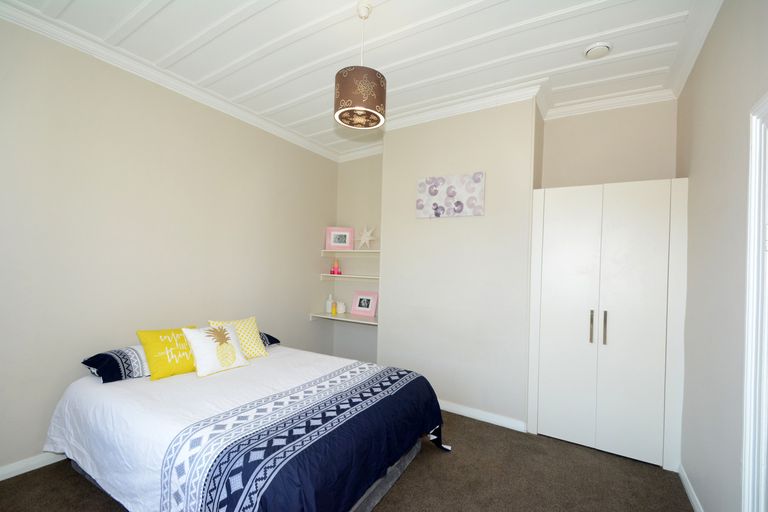 Photo of property in 42 Glen Road, Mornington, Dunedin, 9011