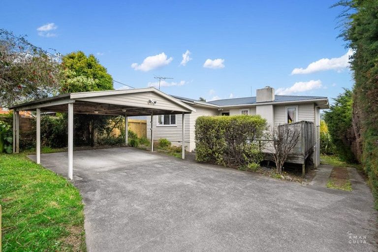Photo of property in 1/40 Savoy Road, Glen Eden, Auckland, 0602