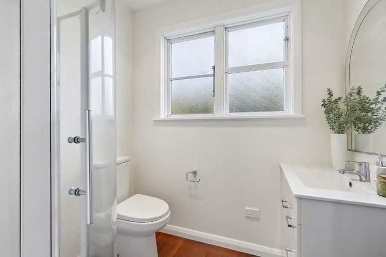 Photo of property in 19 Sidlaw Street, Strathmore Park, Wellington, 6022